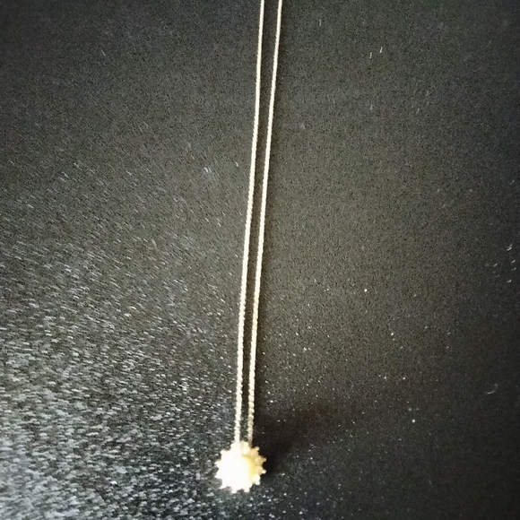 🐰🎉Vintage Elegant Pearl and Crystal Snowflake Pendant Necklace - Picture 2 of 5